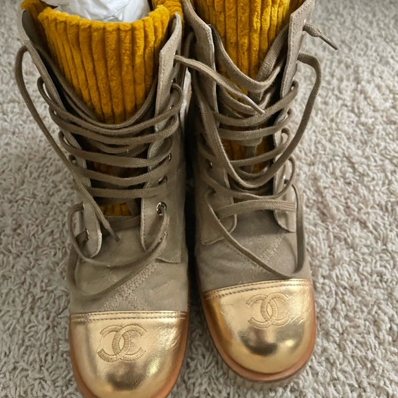 *****SOLD ELSEWHERE **** Chanel combat boots - Picture 1 of 3
